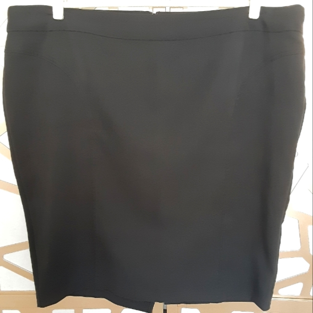 EUC TORRID Tulip Pencil skirt with stitch details